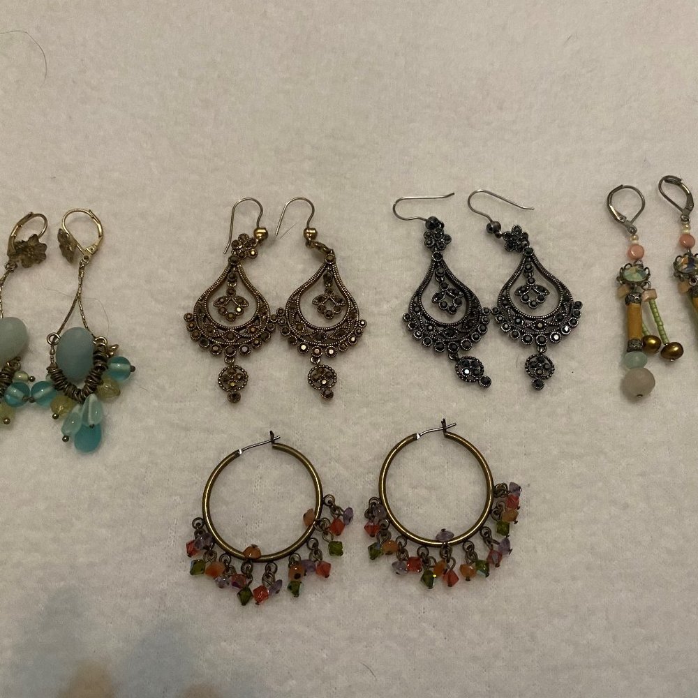 LOTS OF EARRINGS
